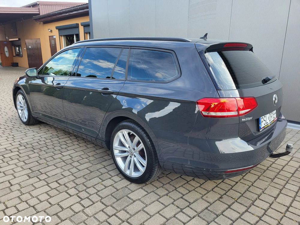 Volkswagen Passat 2.0 TDI SCR DSG Comfortline - 5