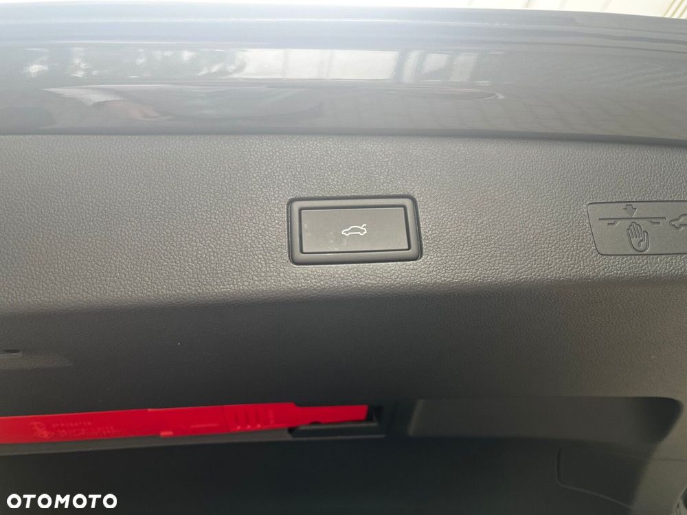 Volkswagen Golf - 10