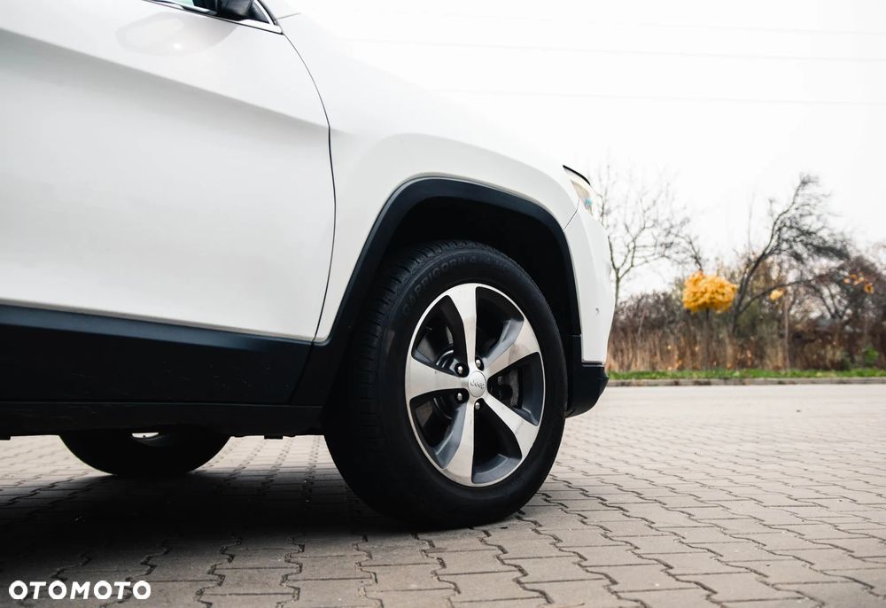 Jeep Cherokee 3.2 V6 Active Drive I Limited - 25