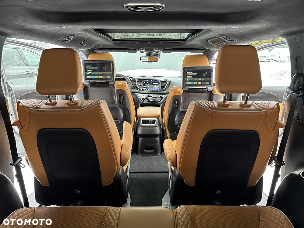 Chrysler Pacifica - 14