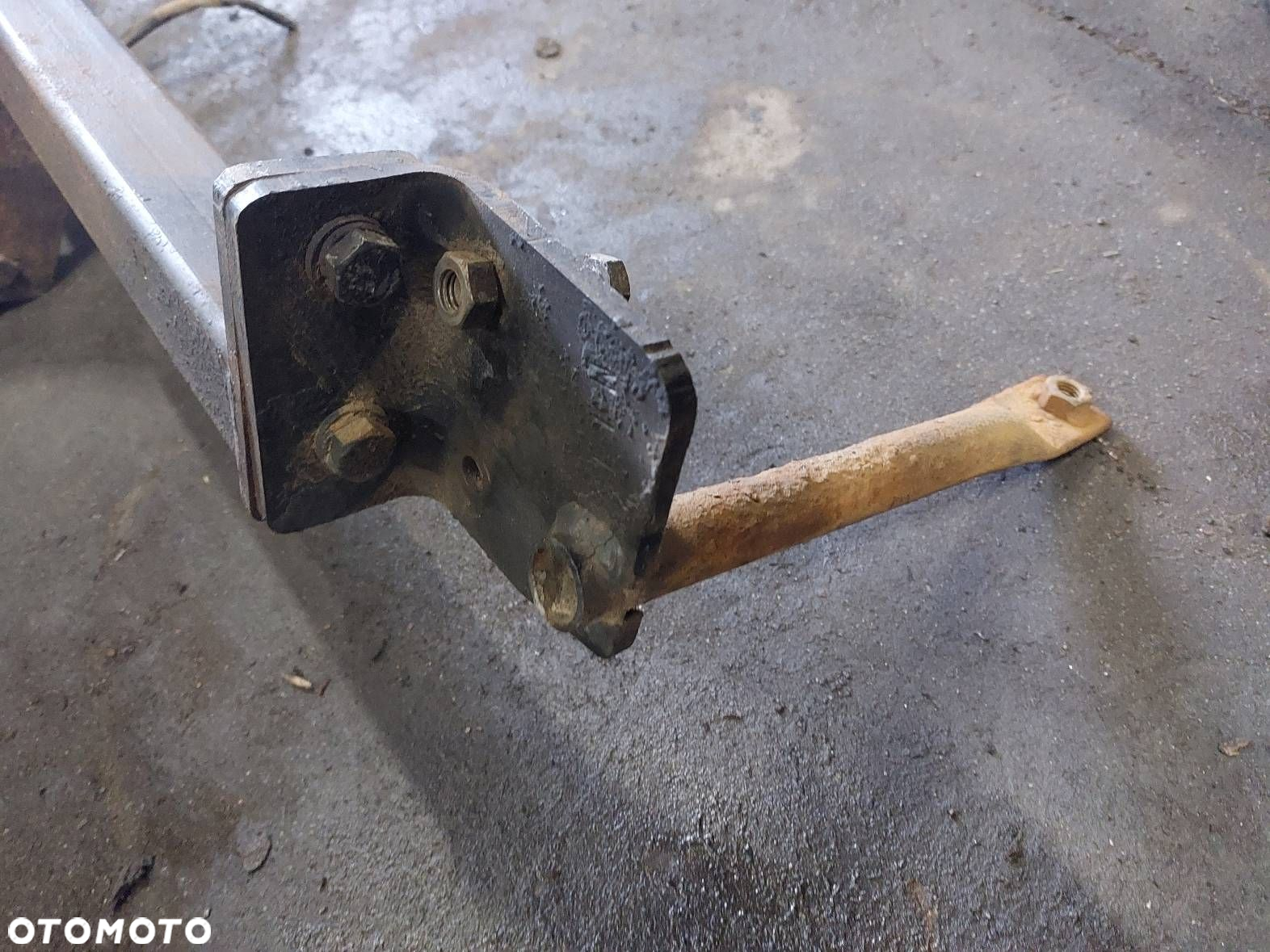 HAK HOLOWNICZY BRAK TABLICZKI MAZDA 626 V HB 5D - 2