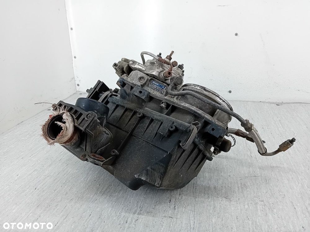 ROZDZIELACZ PALIWA AUDI 90 B3 034133353N  048133837 0438121073 2.0 - 3