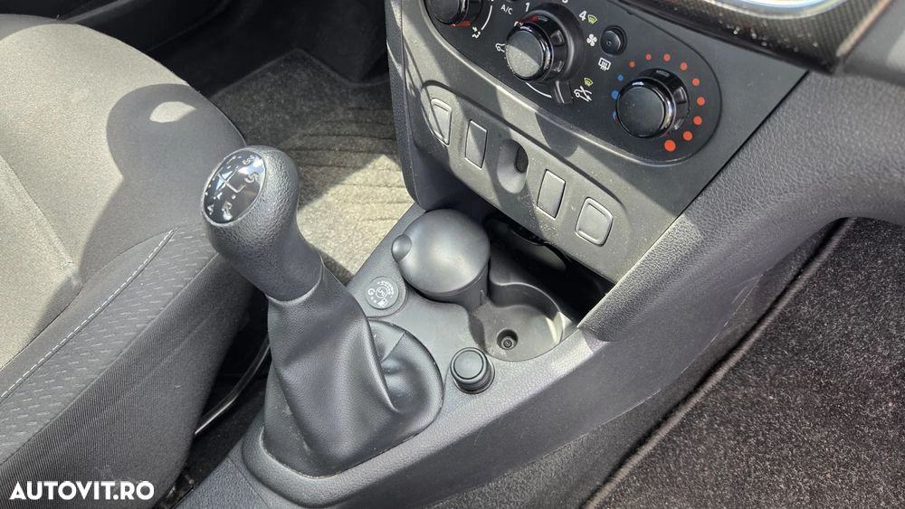 Dacia Logan ECO-G 100 Essential - 8