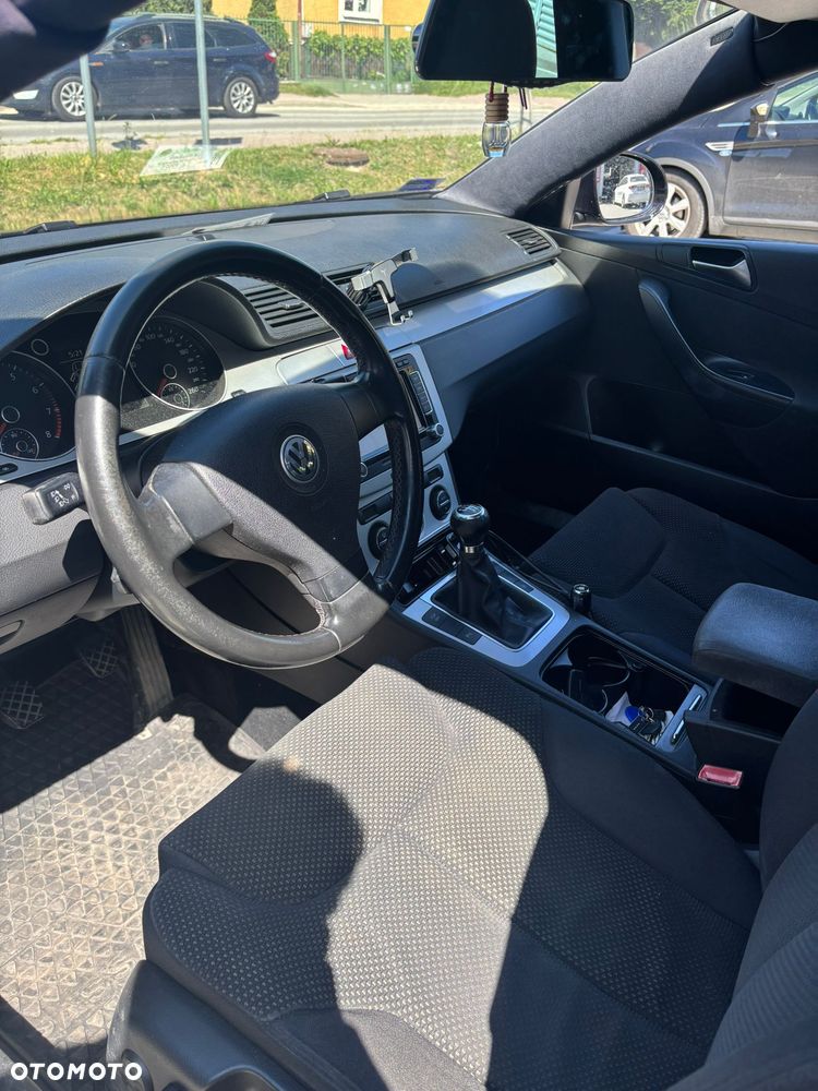 Volkswagen Passat 1.8 TSI Trendline - 9