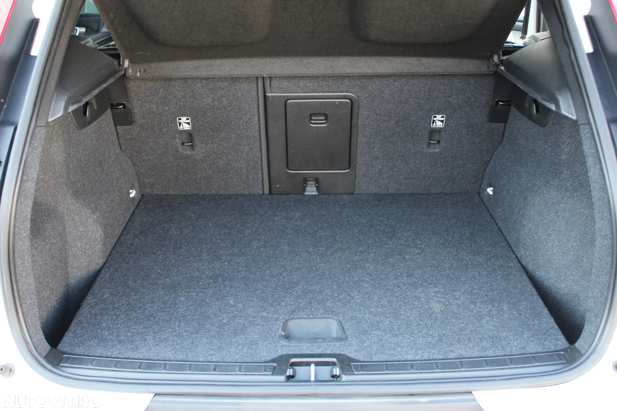 Volvo XC 40 D4 AWD Geartronic Momentum Pro - 13