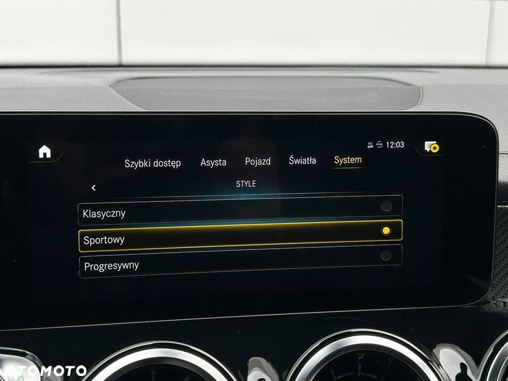 Mercedes-Benz GLB 200 4-Matic AMG Line 8G-DCT - 34