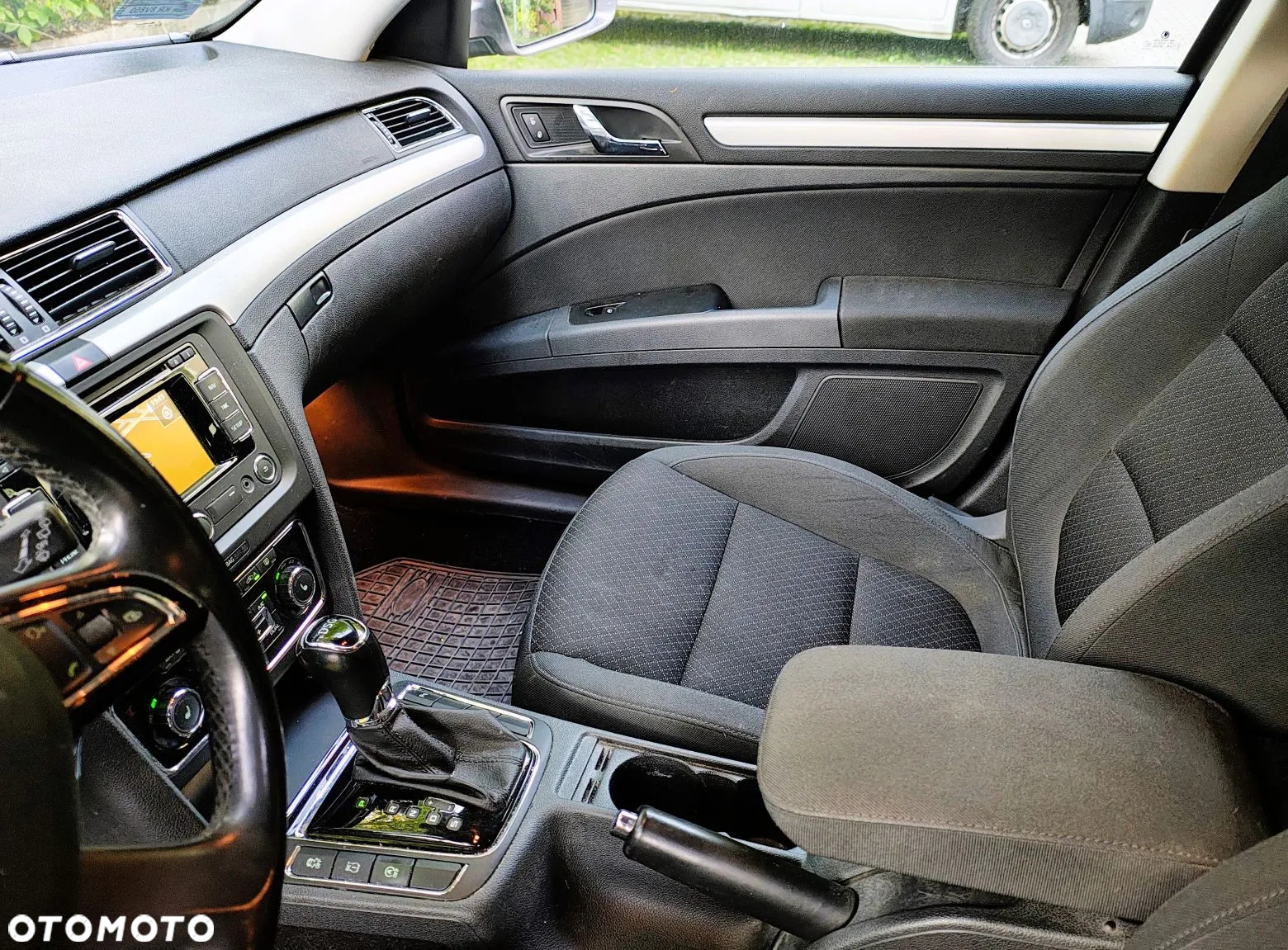 Skoda Superb 2.0 TDI Ambition DSG - 23