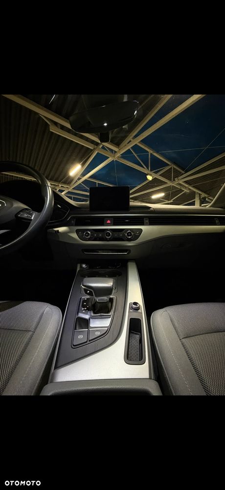 Audi A4 Limousine - 36