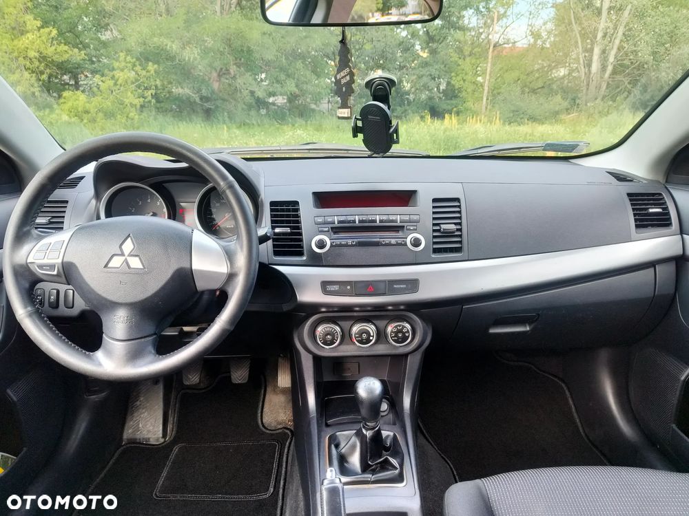 Mitsubishi Lancer - 14