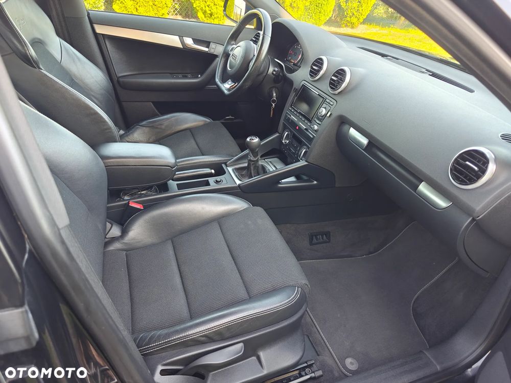 Audi A3 Sportback 2.0 TDI DPF S line Sportpaket - 8