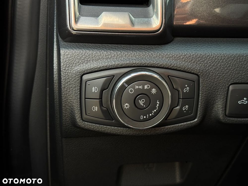 Ford Ranger 2.0 EcoBlue 4x4 DC Wildtrak - 37