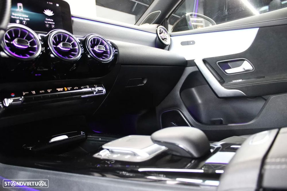 Mercedes-Benz A 250 e AMG Line - 11