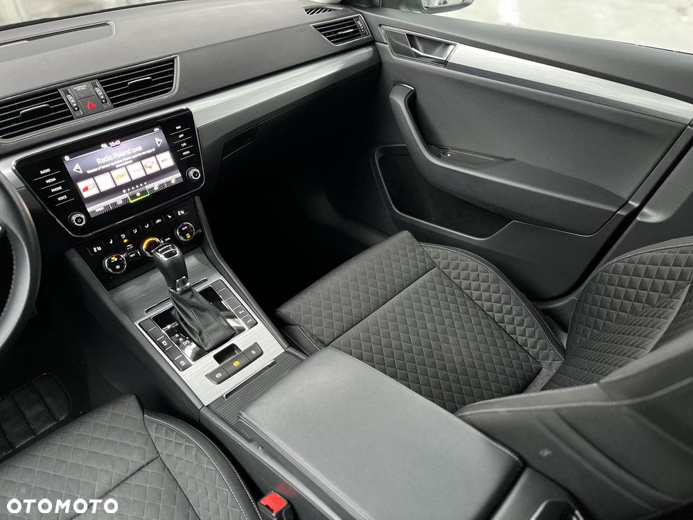 Skoda Superb 2.0 TDI SCR Ambition DSG - 22