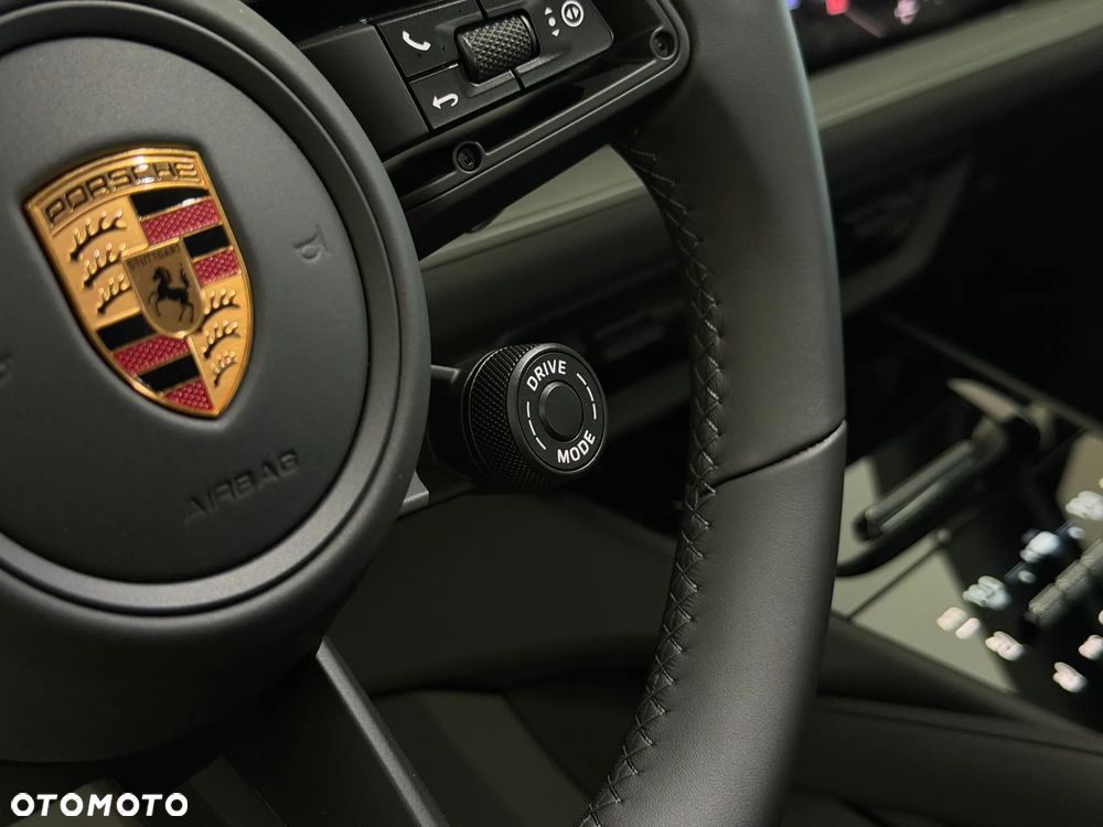 Porsche Cayenne S - 32