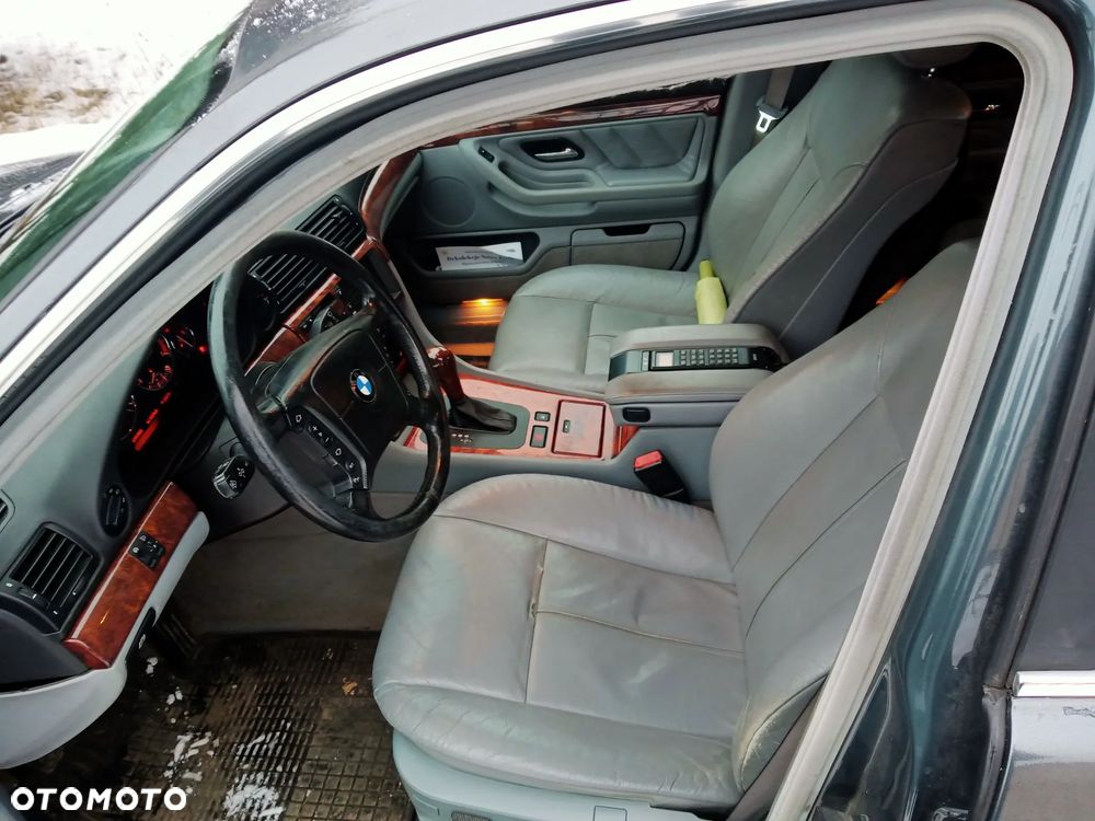 BMW Seria 7 - 8