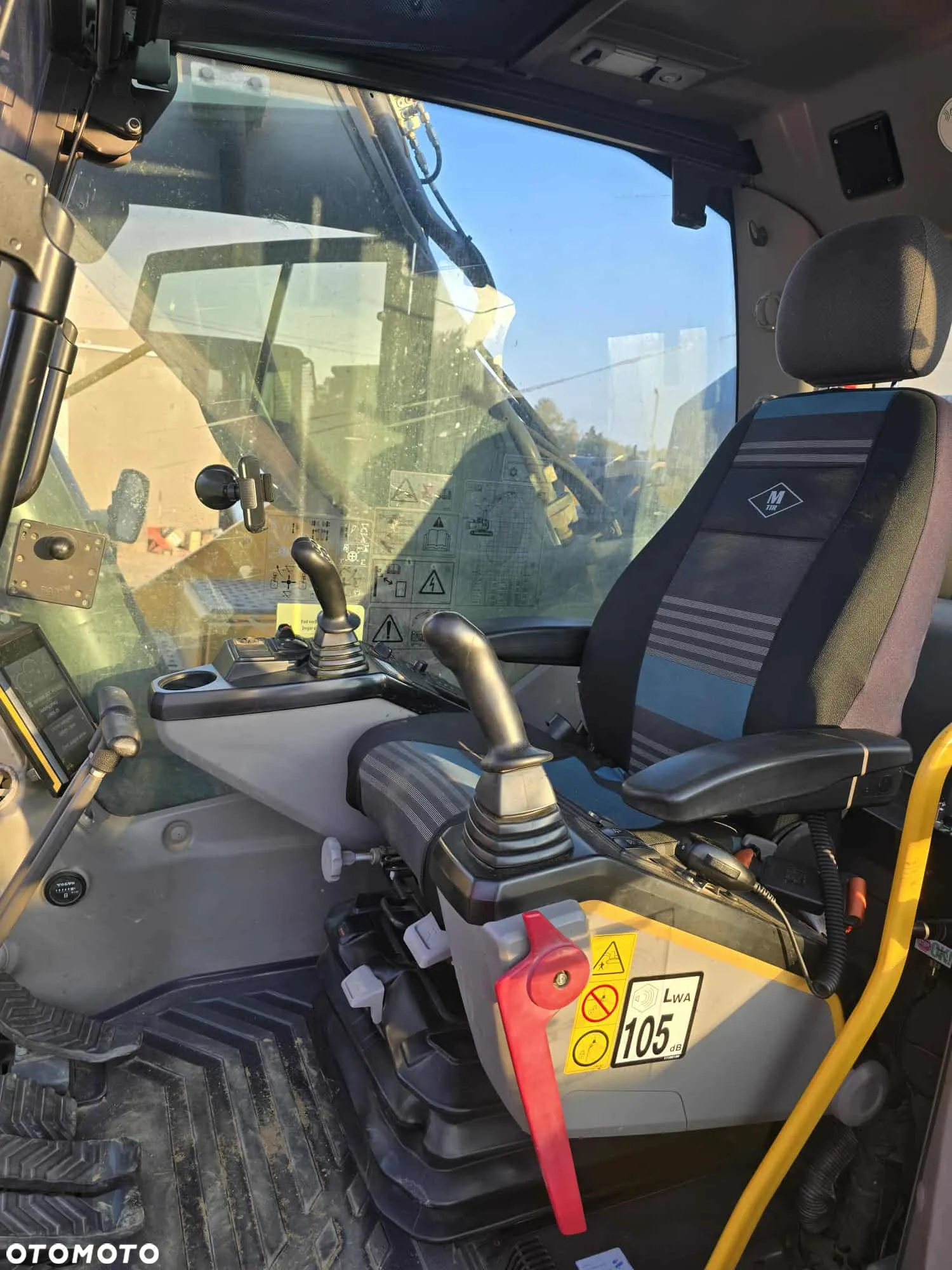 Volvo EC 380EL - 11