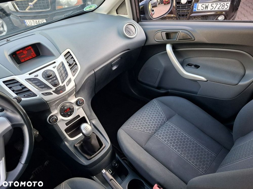 Ford Fiesta 1.25 Titanium X - 19