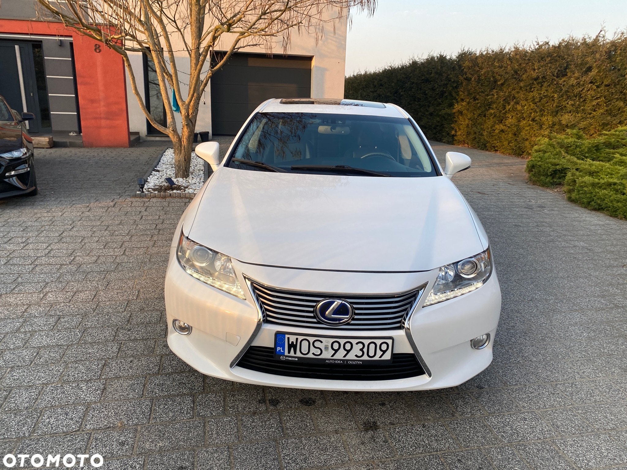 Lexus ES 300h Prestige - 11
