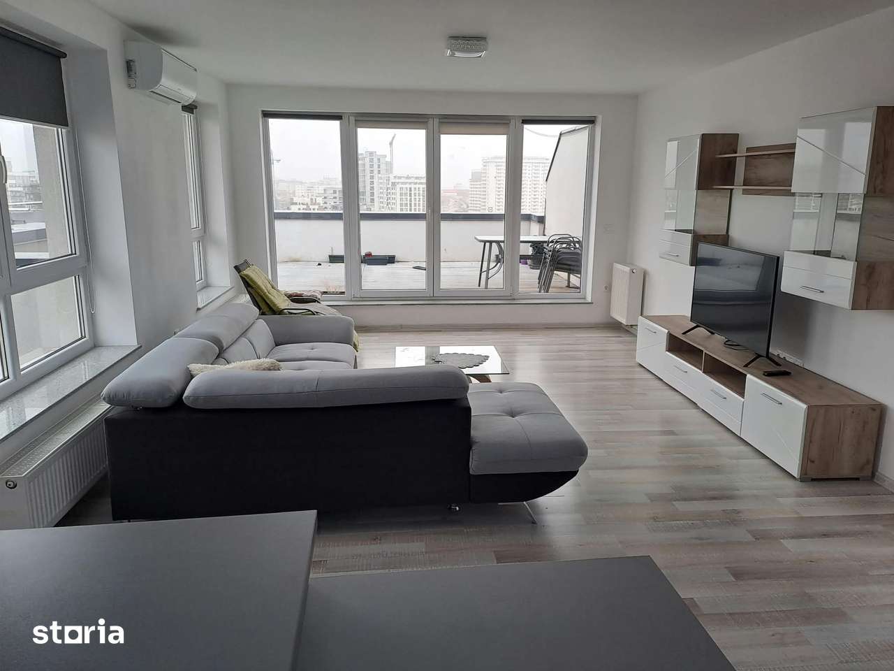 Penthouse 3 camere, balcon, etaj 8 — fotografia 3