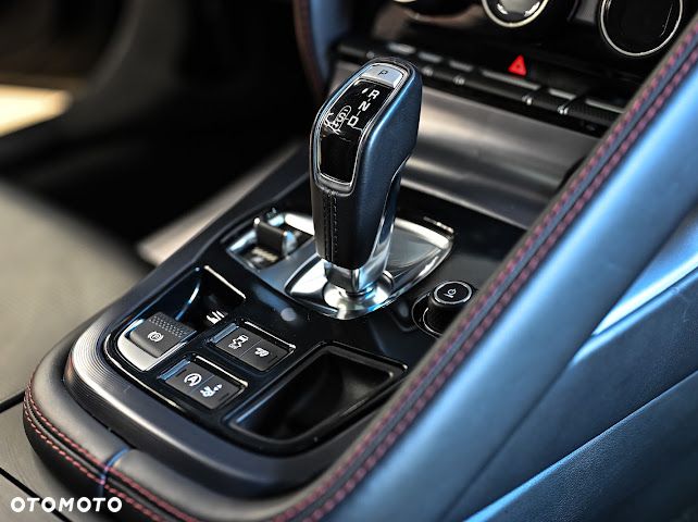 Jaguar F-Type 5.0 V8 S/C AWD R - 12
