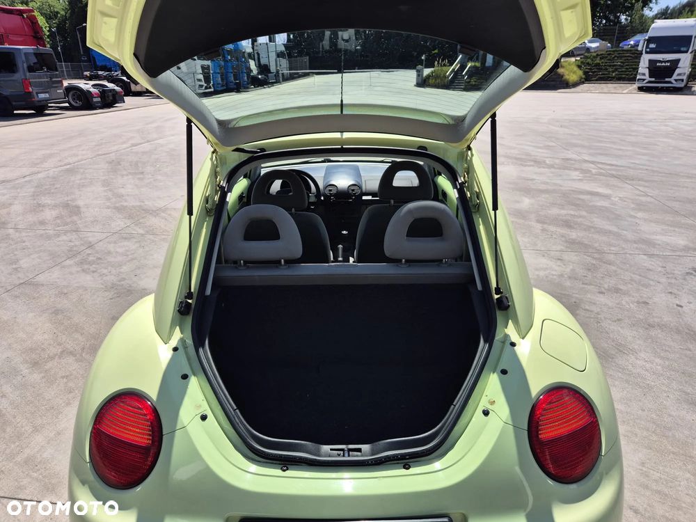 Volkswagen New Beetle 2.0 - 19