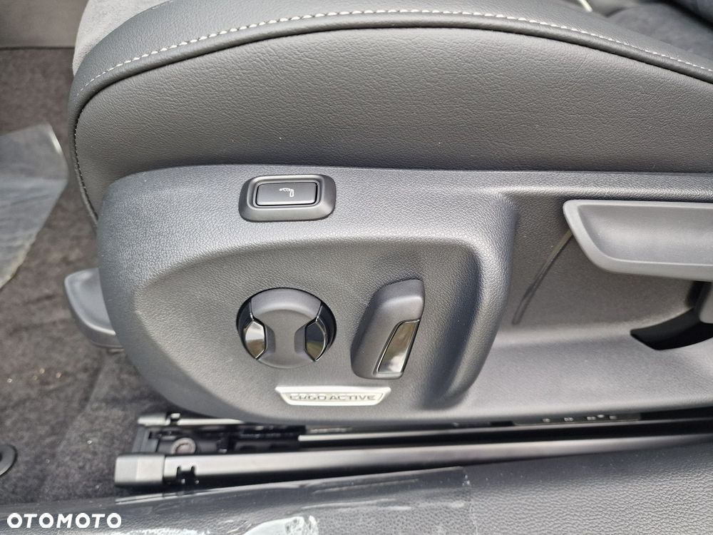 Volkswagen Passat - 13