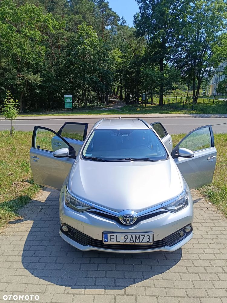 Toyota Auris 1.6 D-4D Prestige - 10