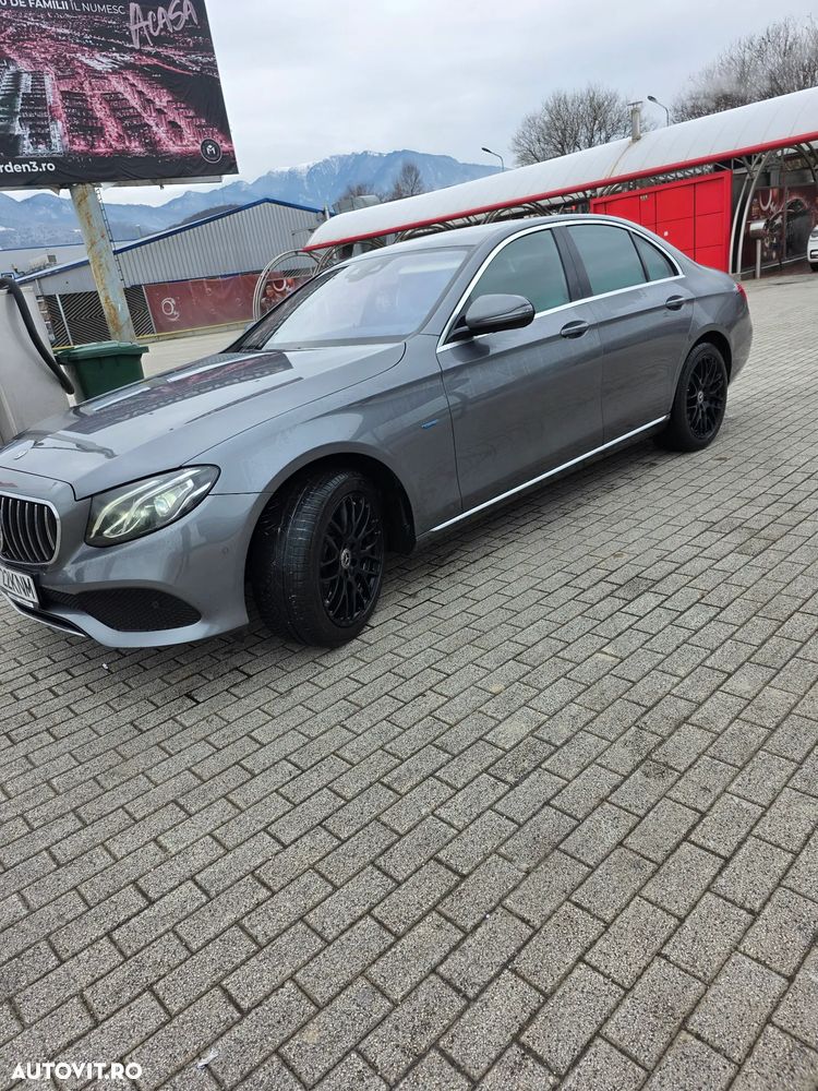 Mercedes-Benz E - 21