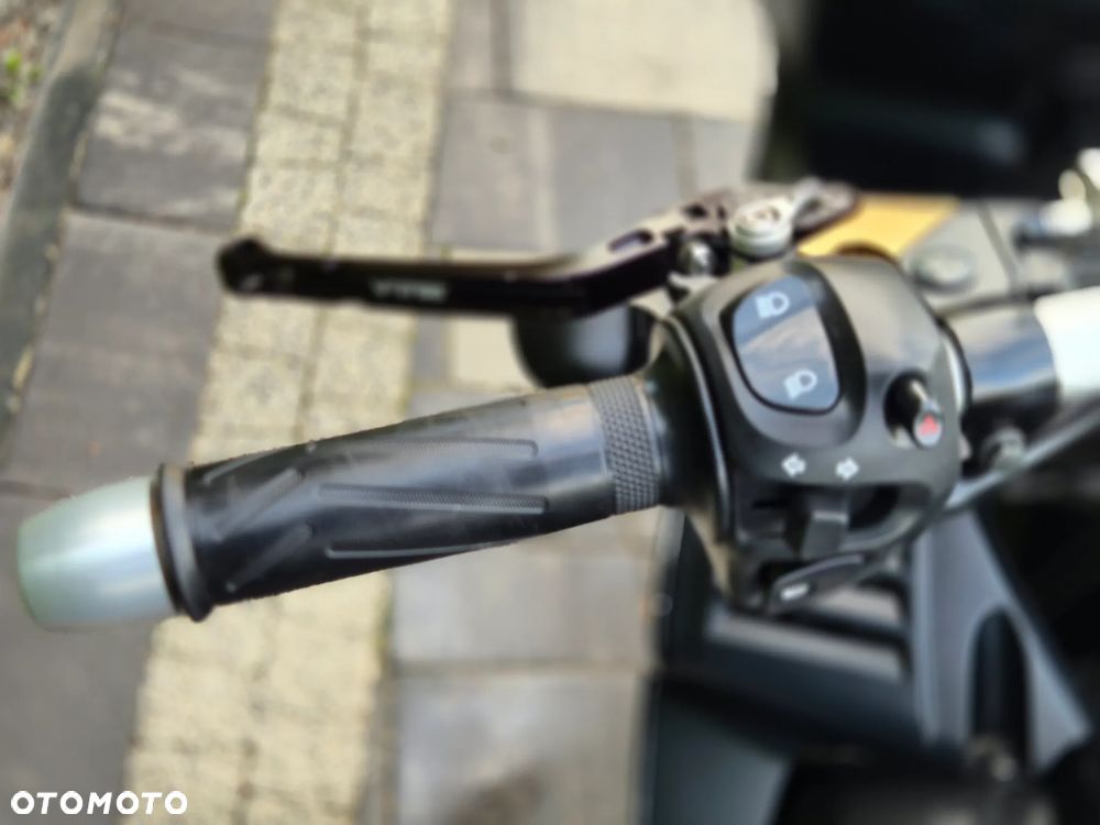 Yamaha FZ - 22