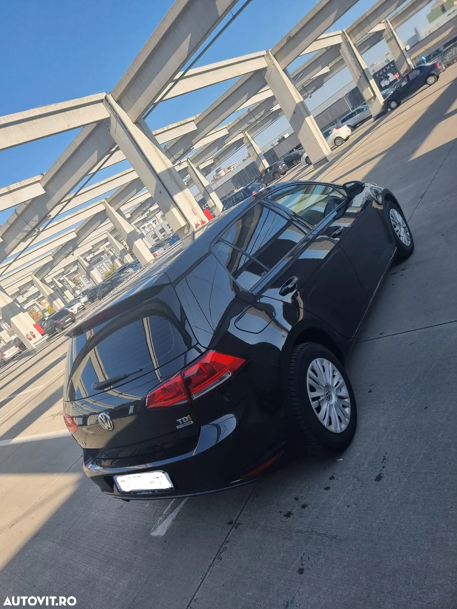 Volkswagen Golf 1.6 TDI DPF BMT Highline - 4