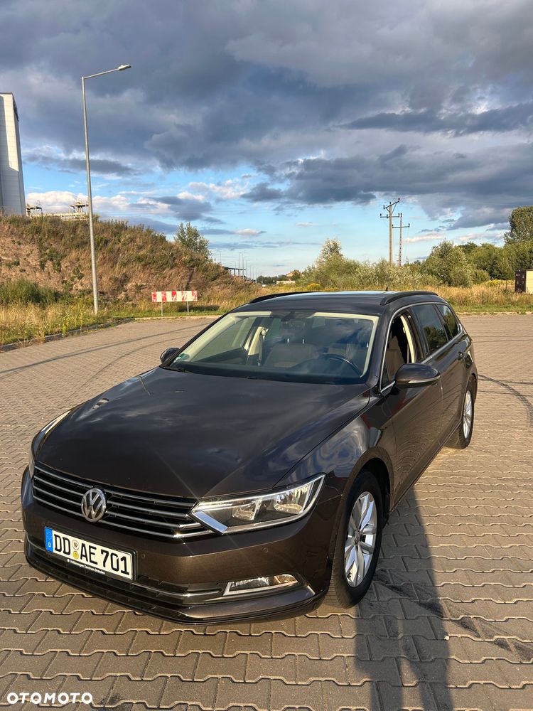 Volkswagen Passat - 8