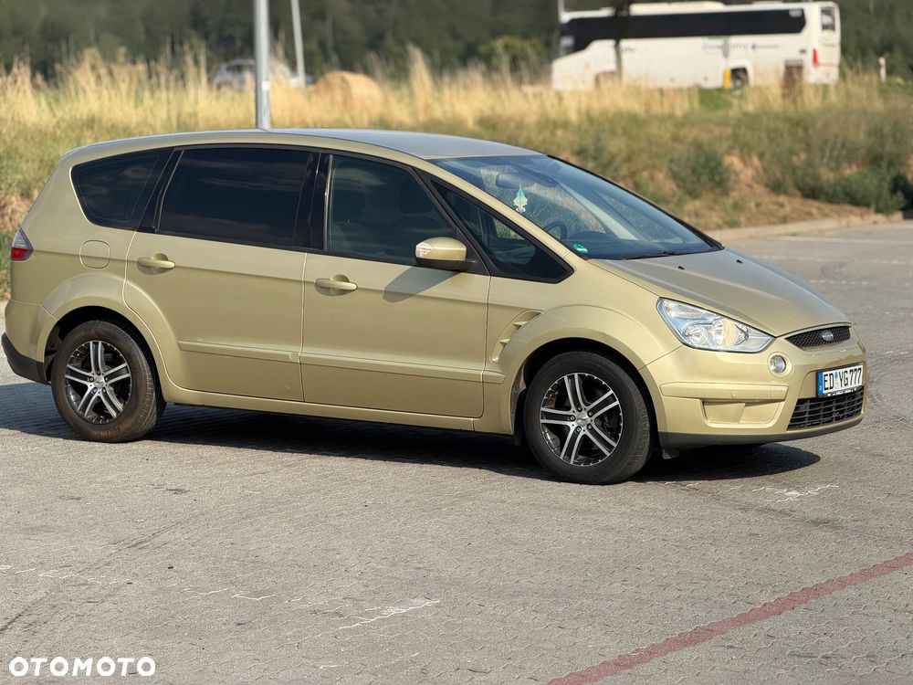 Ford S-Max - 10