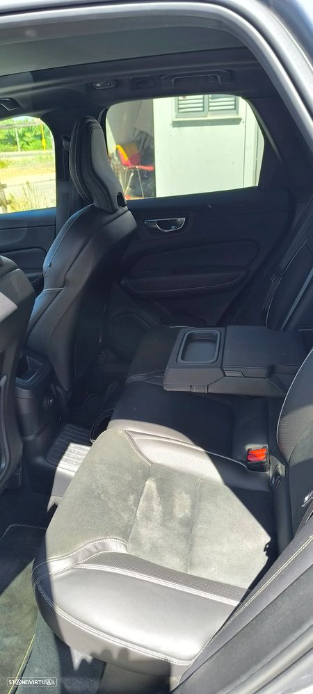 Volvo XC 60 2.0 T8 PHEV R-Design AWD - 11