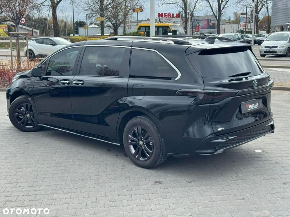 Toyota Sienna 2024 photo 4