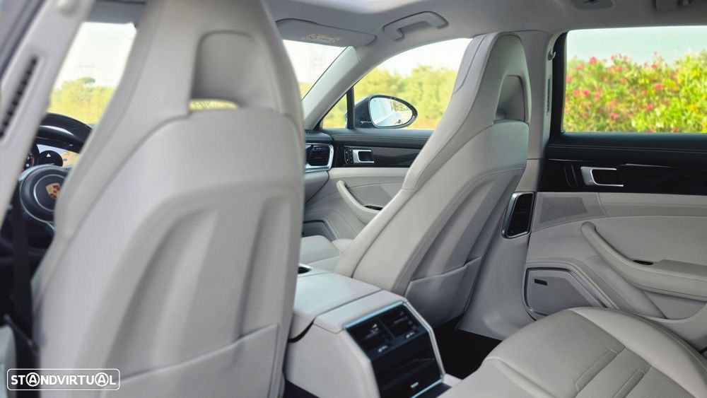 Porsche Panamera Sport Turismo 4 E-Hybrid Platinum Edition - 17
