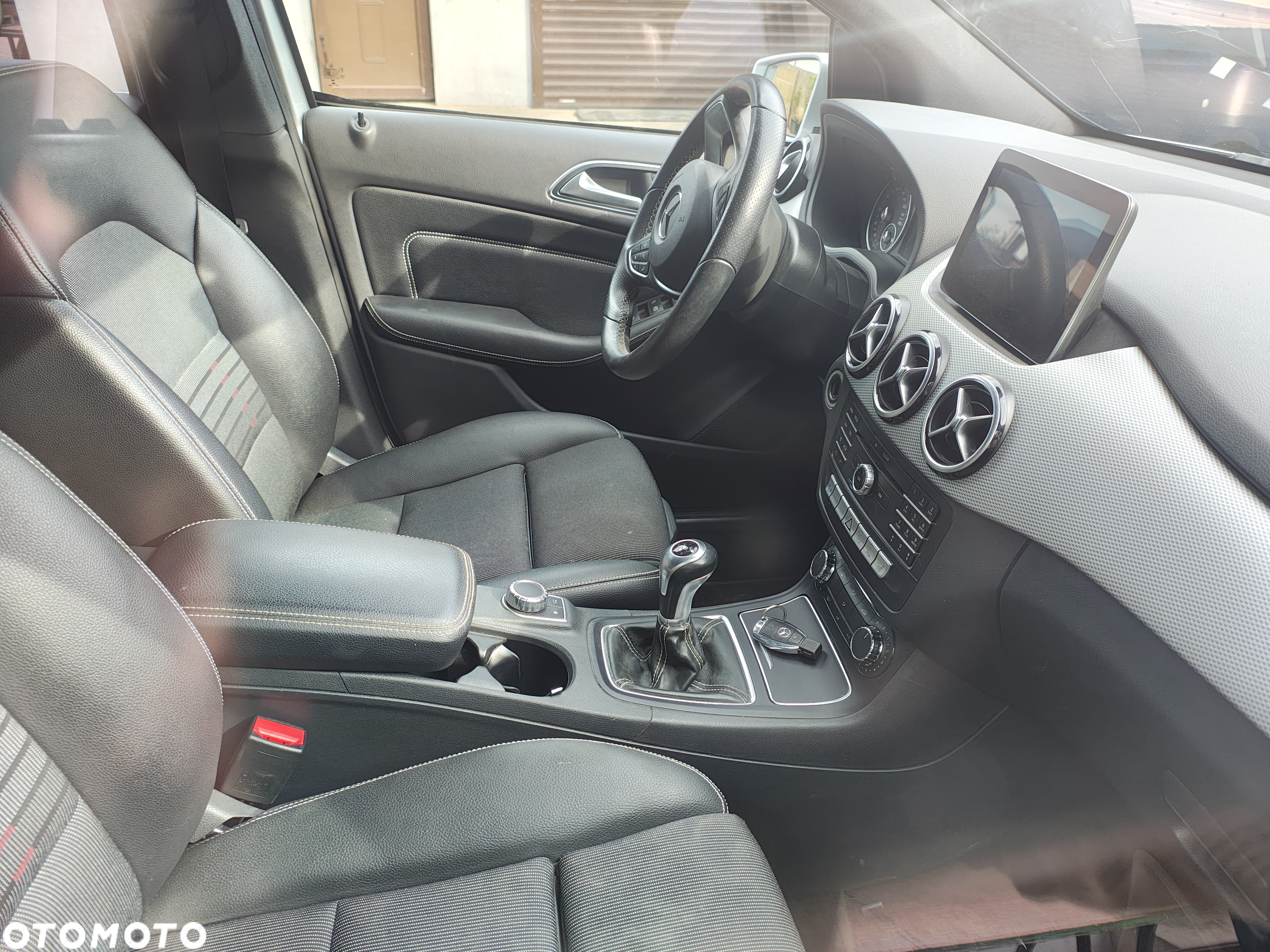 Mercedes-Benz Klasa B 180 (BlueEFFICIENCY) - 9
