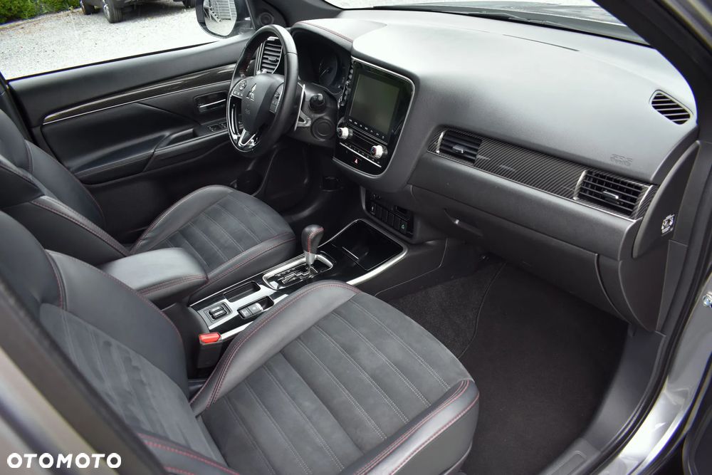 Mitsubishi Outlander 2.0 4WD CVT Diamant Edition+ - 35