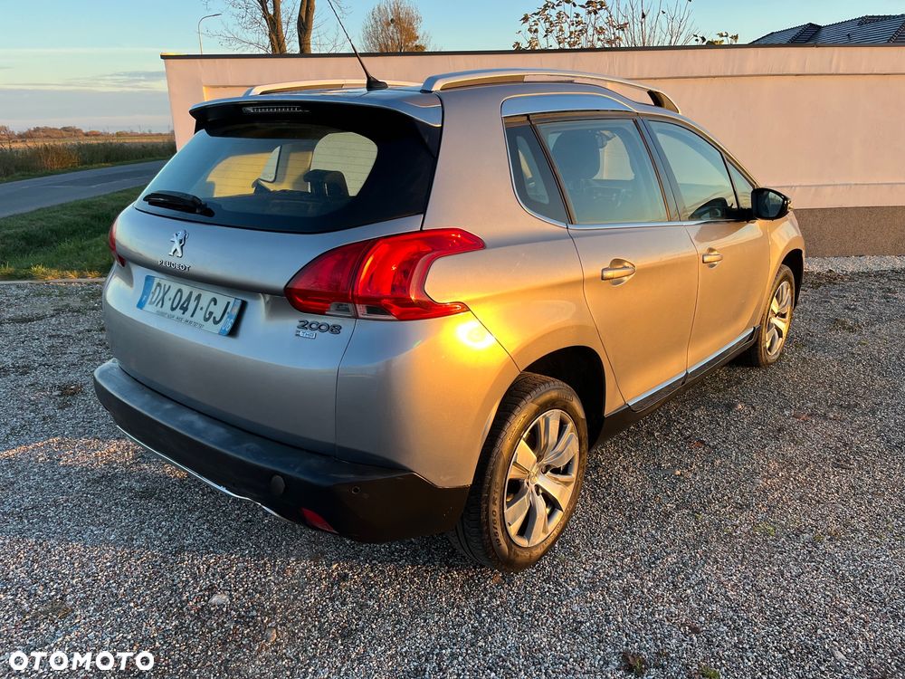 Peugeot 2008 PureTech 110 Stop&Start Business-Line - 6