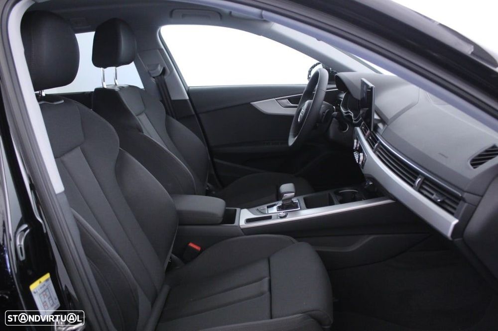 Audi A4 Avant 35 TDI S line S tronic - 14