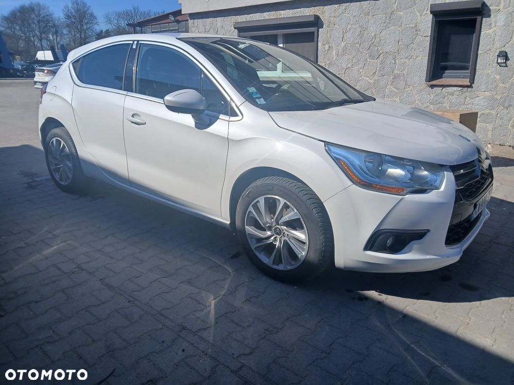 Citroën DS4 e-HDi 110 Chic - 1