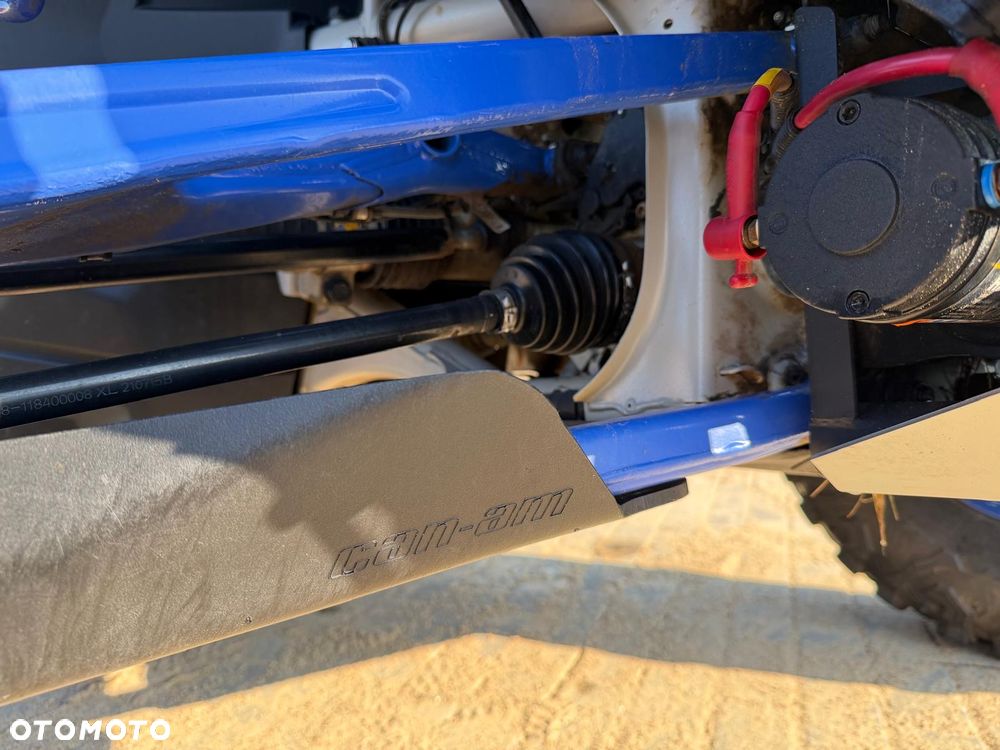 Can-Am Maverick - 10