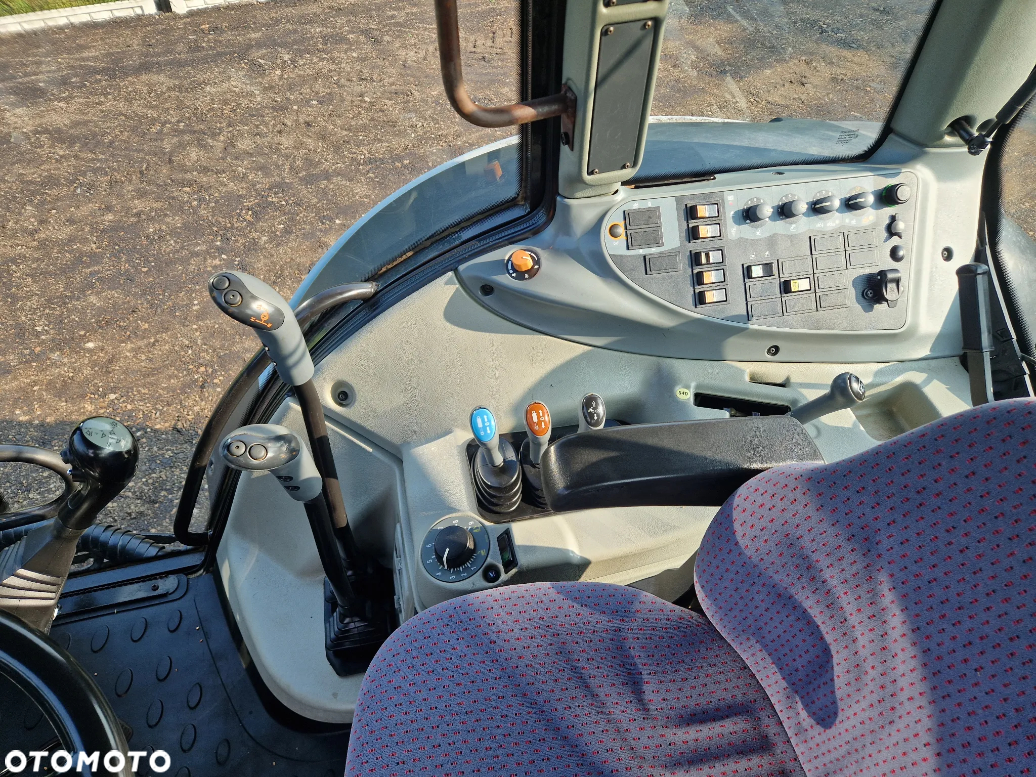Valtra N121 HiTech - 8