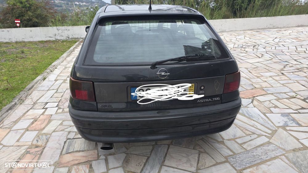 Opel Astra - 2