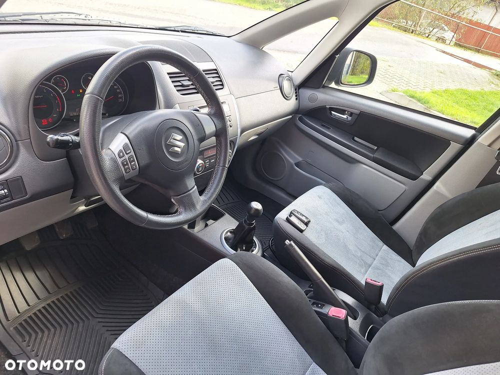 Suzuki SX4 1.6 Premium 4WD - 16