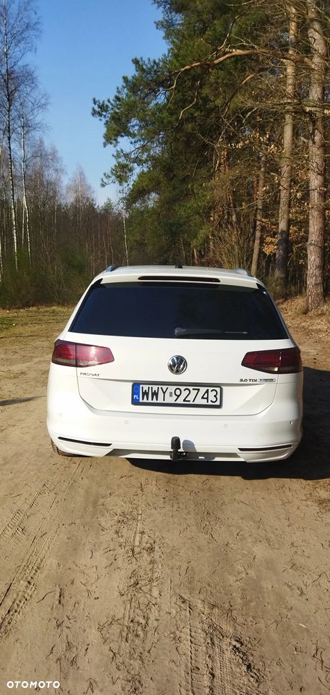 Volkswagen Passat - 4