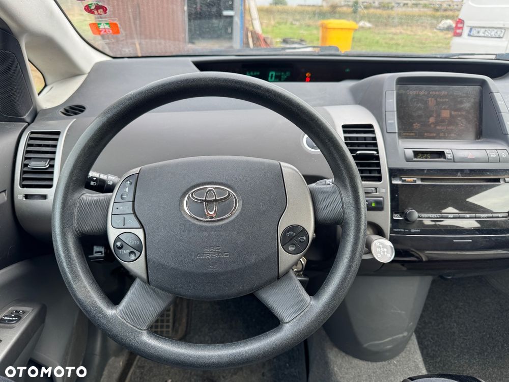 Toyota Prius 1.5 VVT-i Prestige - 16
