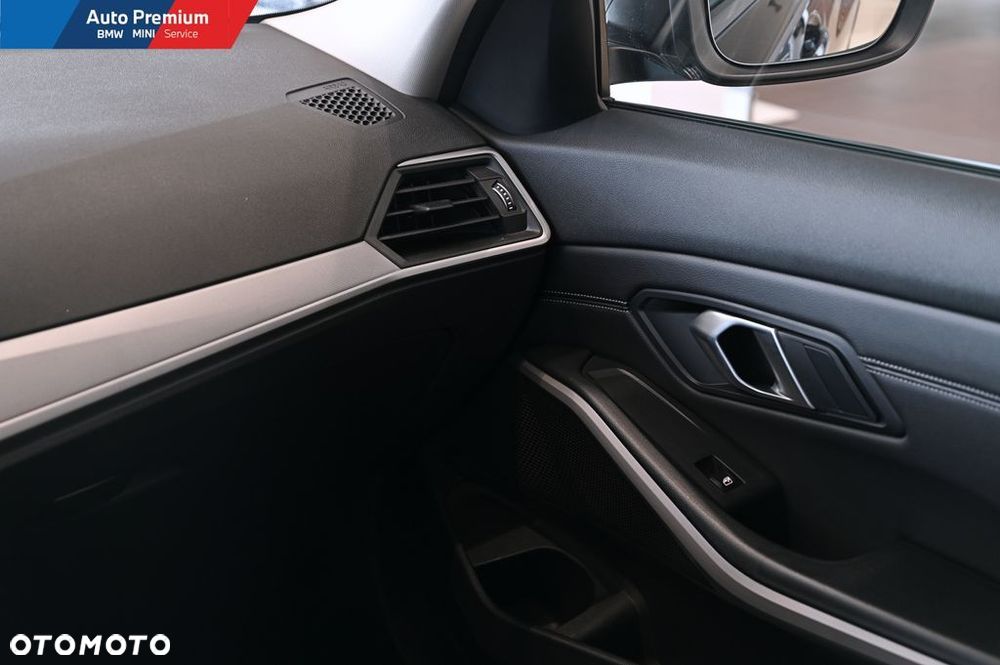 BMW Seria 3 318i Advantage - 18