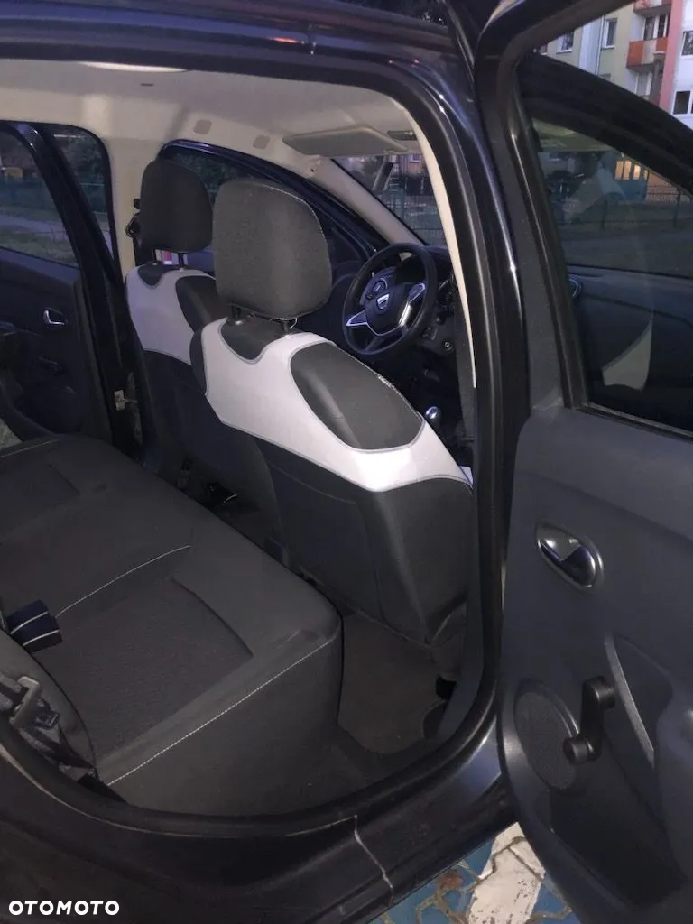 Dacia Sandero 1.2 16V Laureate - 9