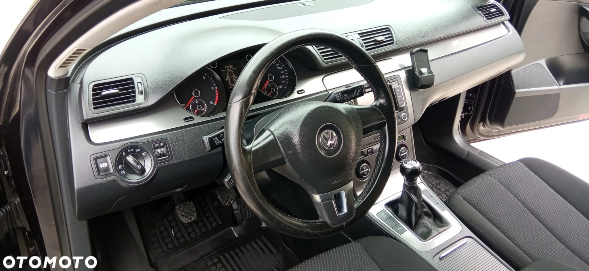Volkswagen Passat 2.0 TDI DPF Trendline - 19