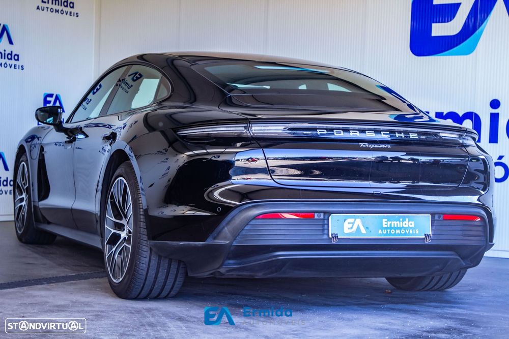 Porsche Taycan - 7